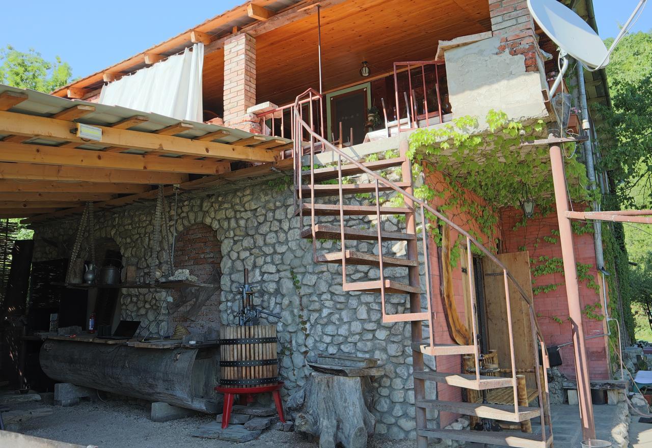 Chateau Dio Ambrolauri Εξωτερικό φωτογραφία